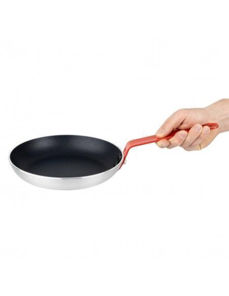Poêle en aluminium antiadhésive Hygiplas Teflon Platinum Plus avec poignée rouge 24cm