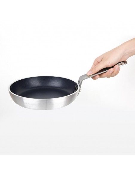Poêle antiadhésive en aluminium Vogue Teflon Platinum Plus 200mm