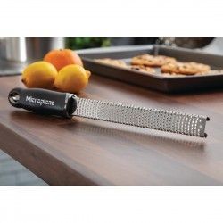 Zesteur et râpe Microplane Premium noir 2