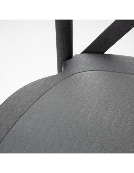 Chaises en résine à dossier croisé Manhattan Bolero noires (lot de 4)