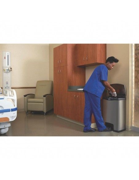 Poubelle à pédale frontale inox Rubbermaid Slim Jim 50L