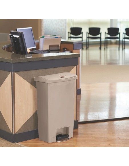 Poubelle à pédale frontale Rubbermaid Slim Jim beige 50L