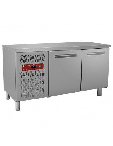 Table frigorifique, ventilé, 2 portes (245 Lit.)