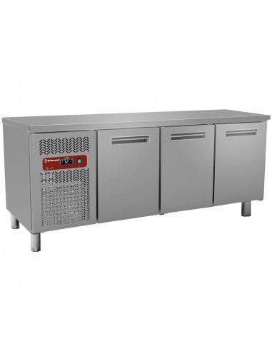 Table frigorifique, ventilée, 3 portes (395 Lit.)