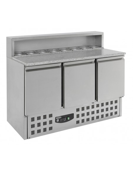 Table de préparation  réfrigérée 1368 mm avec 3 portes GN 1/1, 8x GN 1/6 h150 mm, +2°/+8°C