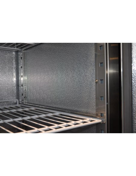 Réfrigérateur 600 litres froid statique assisté par ventilateur, GN 2/1, -2°/+8°C